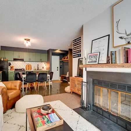 Ski-Inandski-Out Magic Mountain Condo With Deck!